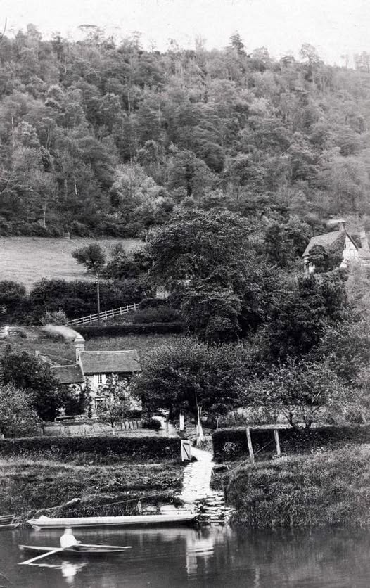 Landing steps and rowing boat