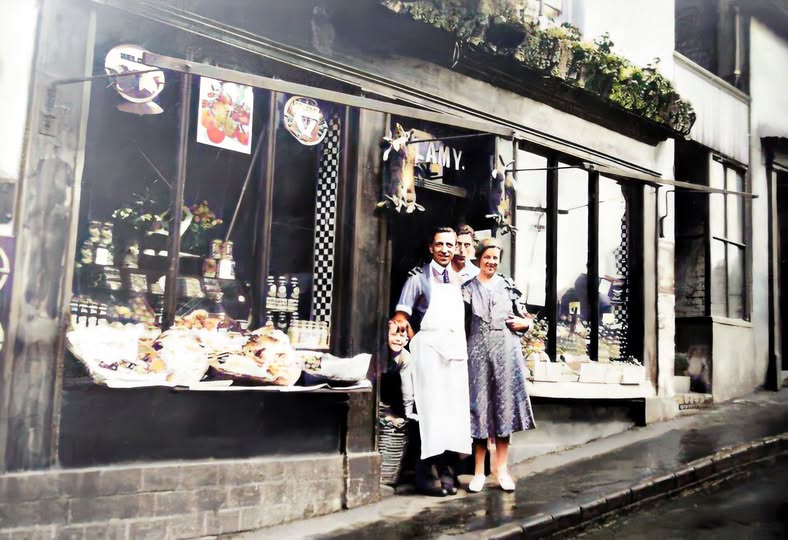 The same photograph, later colourised